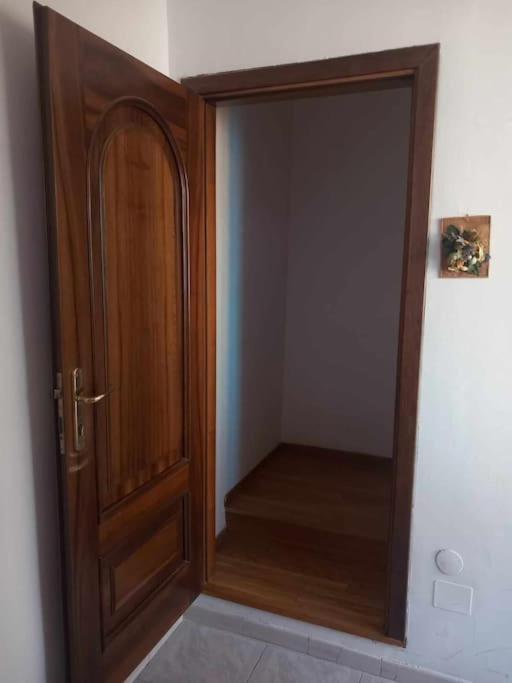 I Tre Re Via Toledo Наполи Екстериор снимка